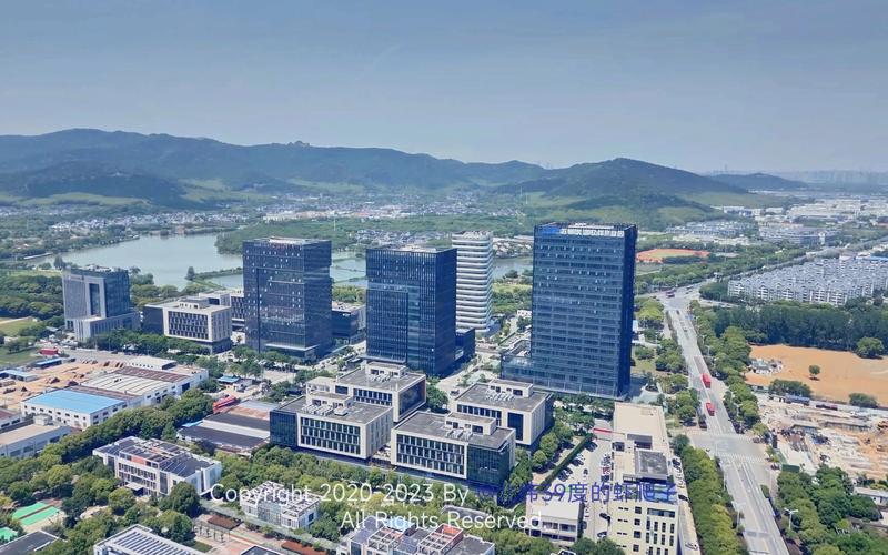 企业官网设计：数字时代的品牌名片